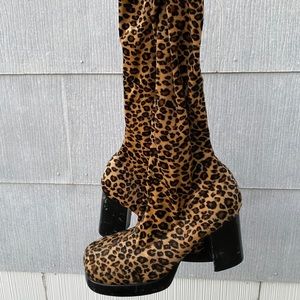 Cheetah print knee-high fabric heel boots
